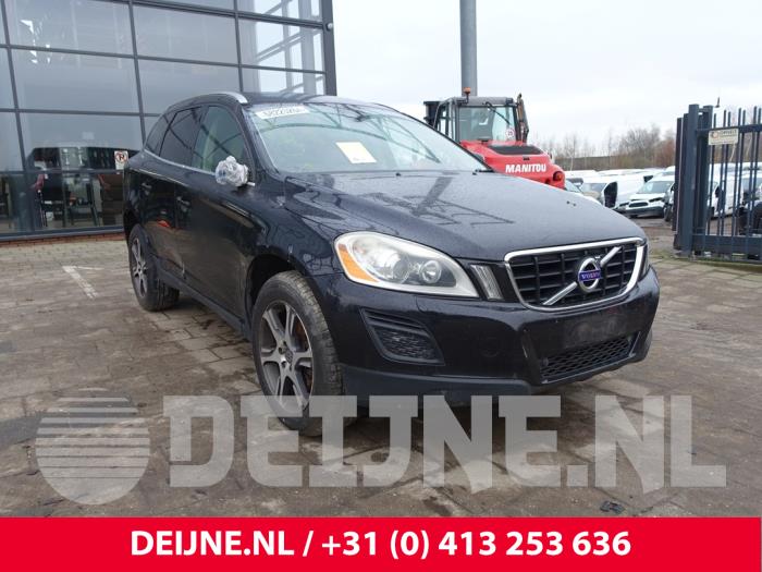 Volvo XC60 I 2.4 D5 20V 205 AWD Sloopvoertuig (2011, Zwart)