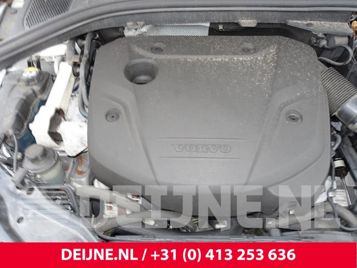 Volvo XC60 I 2.0 D4 16V Sloopvoertuig (2015, Zilvergrijs)