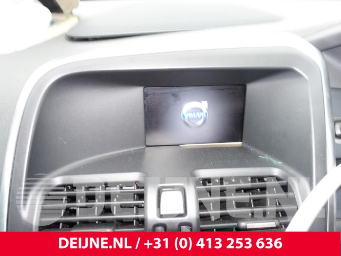 Volvo XC60 I 2.0 D4 16V Sloopvoertuig (2015, Zilvergrijs)