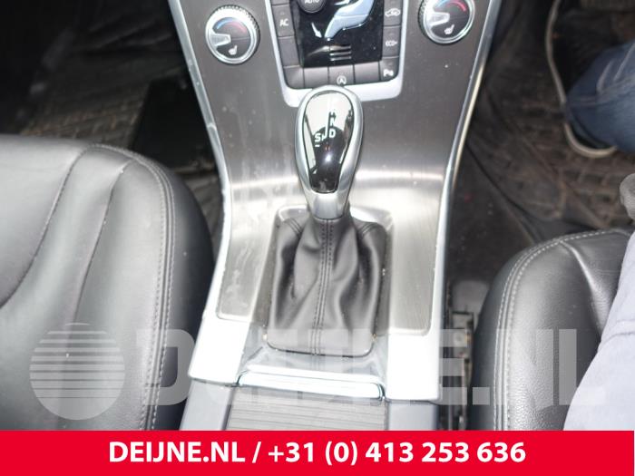 Volvo XC60 I 2.0 D4 16V Sloopvoertuig (2015, Zilvergrijs)