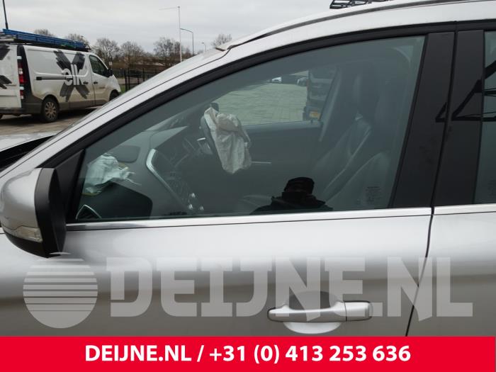 Volvo XC60 I 2.0 D4 16V Sloopvoertuig (2015, Zilvergrijs)