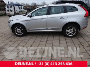 Volvo XC60 I 2.0 D4 16V Sloopvoertuig (2015, Zilvergrijs)