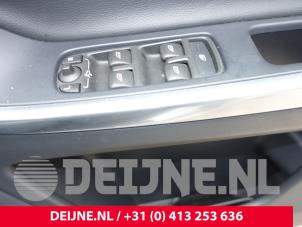 Volvo XC60 I 2.0 D4 16V Sloopvoertuig (2015, Zilvergrijs)