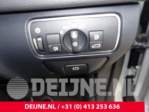 Volvo XC60 I 2.0 D4 16V Sloopvoertuig (2015, Zilvergrijs)