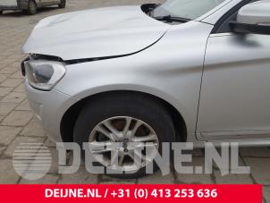 Volvo XC60 I 2.0 D4 16V Sloopvoertuig (2015, Zilvergrijs)