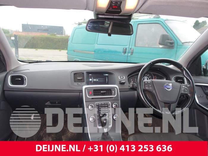 Volvo V60 I 2.0 D3 20V Sloopvoertuig (2014, Rood)