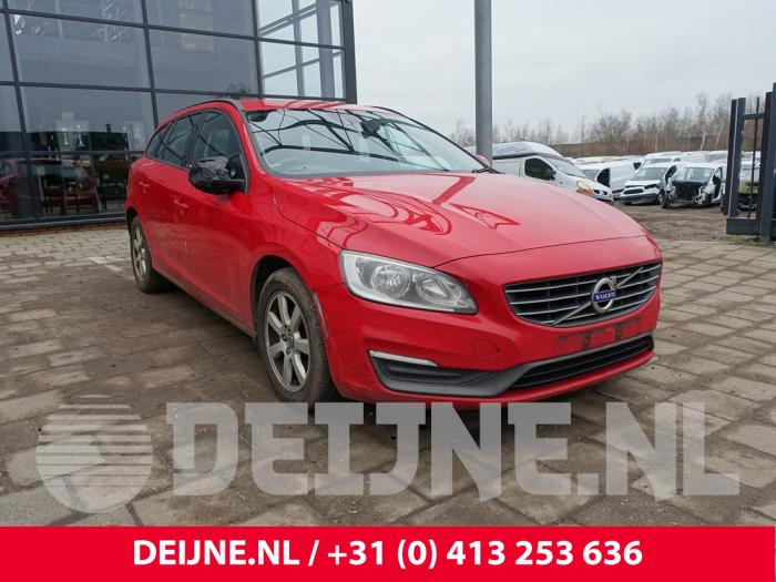 Volvo V60 I 2.0 D3 20V Sloopvoertuig (2014, Rood)