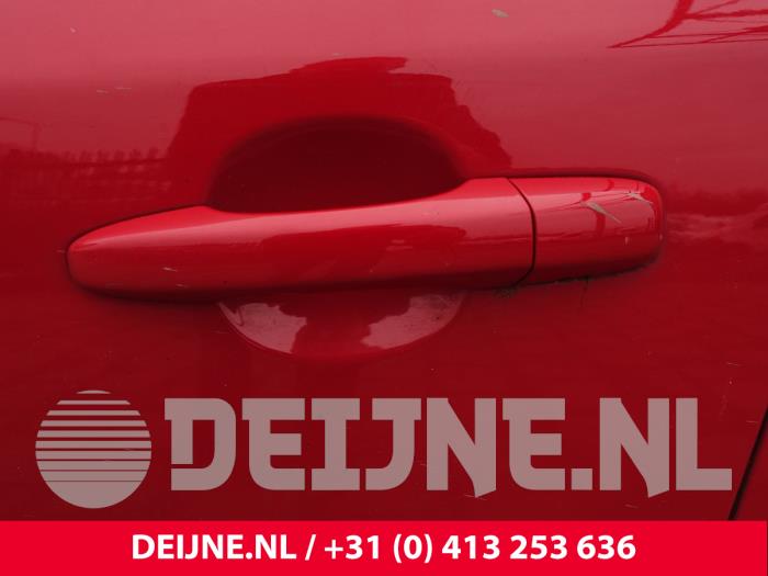 Volvo V60 I 2.0 D3 20V Sloopvoertuig (2014, Rood)