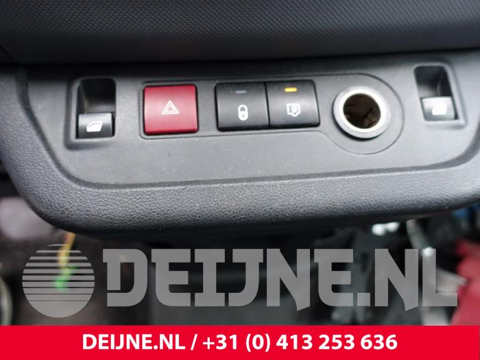 Peugeot Partner 1.6 BlueHDi 100 Sloopvoertuig (2017, Wit)