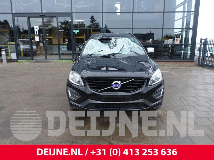Volvo XC60 I 2.0 D4 16V Sloopvoertuig (2017, Zwart)