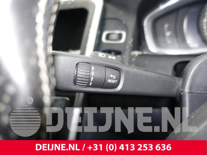 Volvo XC60 I 2.0 D4 16V Sloopvoertuig (2017, Zwart)