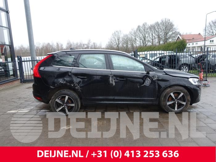 Volvo XC60 I 2.0 D4 16V Sloopvoertuig (2017, Zwart)