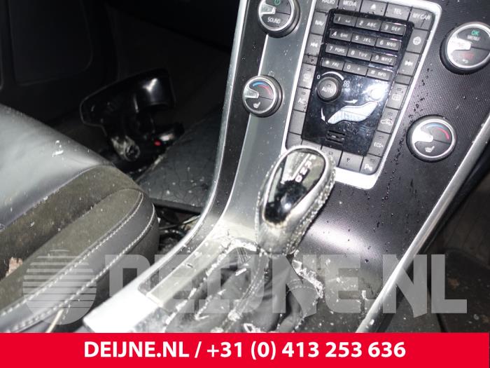 Volvo XC60 I 2.0 D4 16V Sloopvoertuig (2017, Zwart)