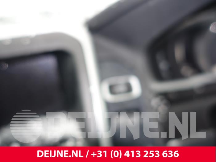 Volvo XC60 I 2.0 D4 16V Sloopvoertuig (2017, Zwart)