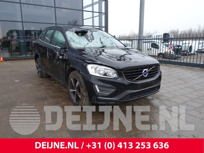 Volvo XC60 I 2.0 D4 16V Sloopvoertuig (2017, Zwart)