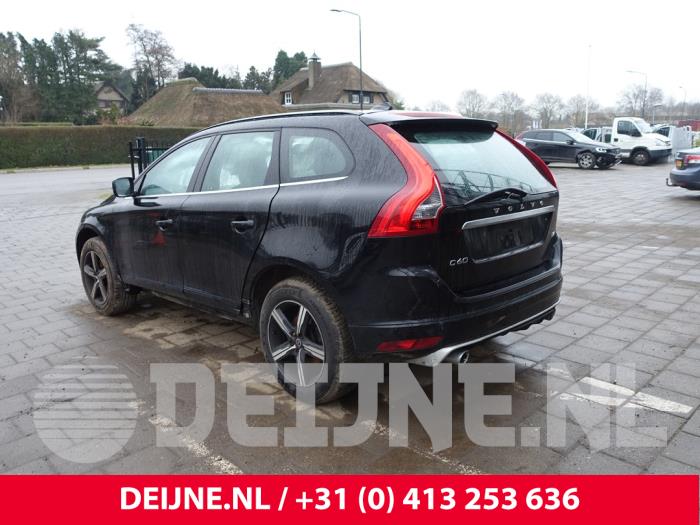 Volvo XC60 I 2.0 D4 16V Sloopvoertuig (2017, Zwart)