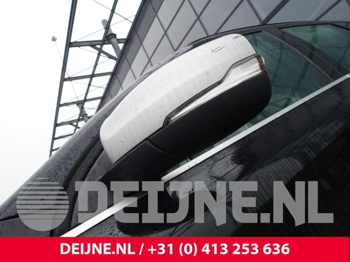 Volvo XC60 I 2.0 D4 16V Sloopvoertuig (2017, Zwart)