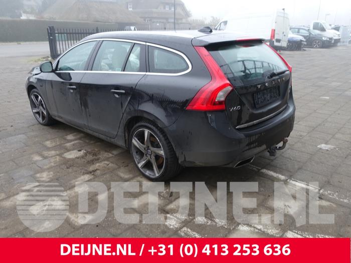 Volvo V60 I 2.4 D6 20V Plug-in Hybrid AWD Sloopvoertuig (2013, Zwart)