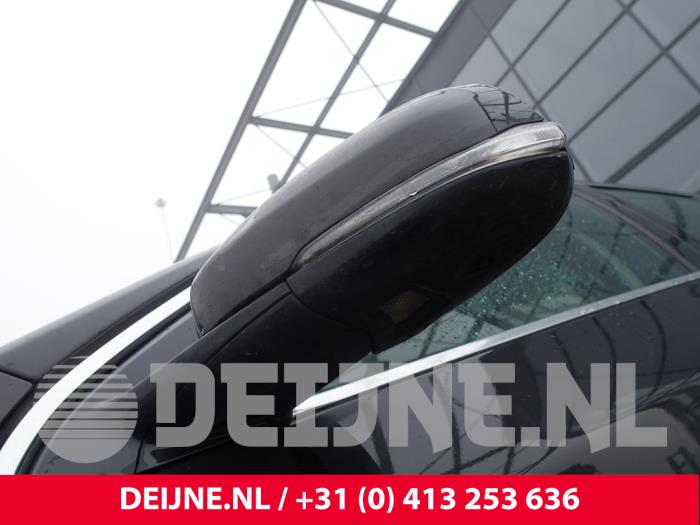 Volvo V60 I 2.4 D6 20V Plug-in Hybrid AWD Sloopvoertuig (2013, Zwart)