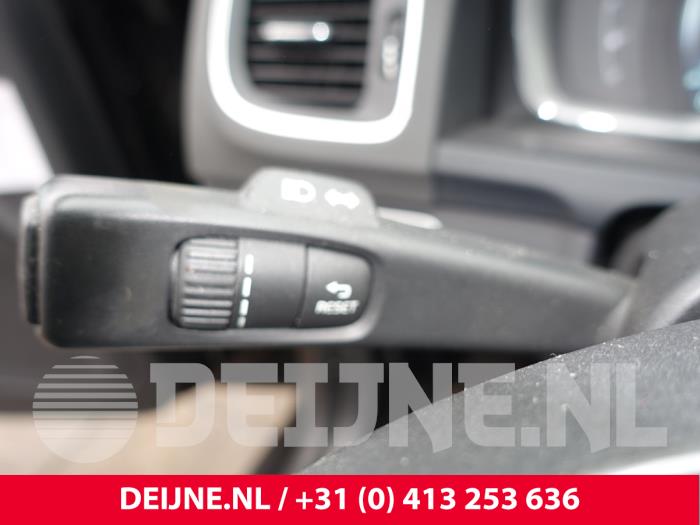 Volvo V60 I 2.4 D6 20V Plug-in Hybrid AWD Sloopvoertuig (2013, Zwart)