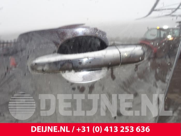 Volvo V60 I 2.4 D6 20V Plug-in Hybrid AWD Sloopvoertuig (2013, Zwart)