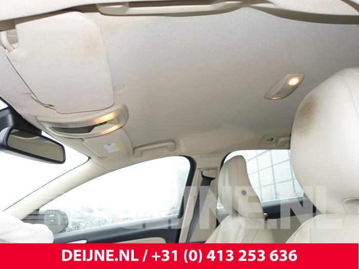 Volvo V60 I 2.4 D6 20V Plug-in Hybrid AWD Sloopvoertuig (2013, Zwart)