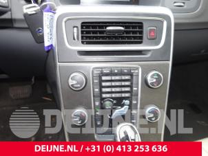 Volvo V60 I 2.4 D6 20V Plug-in Hybrid AWD Sloopvoertuig (2013, Zwart)