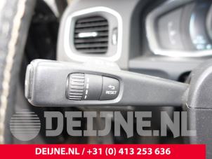 Volvo V60 I 2.4 D6 20V Plug-in Hybrid AWD Sloopvoertuig (2013, Zwart)