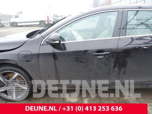 Volvo V60 I 2.4 D6 20V Plug-in Hybrid AWD Sloopvoertuig (2013, Zwart)
