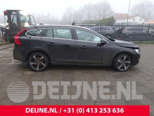 Volvo V60 I 2.4 D6 20V Plug-in Hybrid AWD Sloopvoertuig (2013, Zwart)