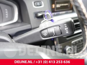 Volvo V60 I 2.4 D6 20V Plug-in Hybrid AWD Sloopvoertuig (2013, Zwart)