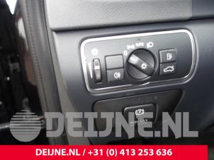 Volvo V60 I 2.4 D6 20V Plug-in Hybrid AWD Sloopvoertuig (2013, Zwart)