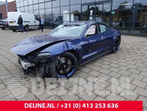 Porsche Taycan 21-