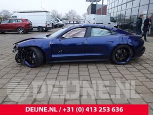Porsche Taycan 21-