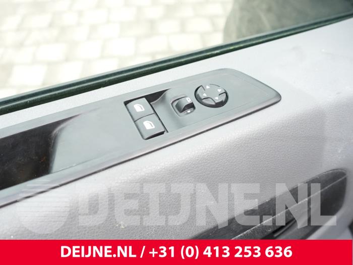 Peugeot Expert 2.0 Blue HDi 180 16V Sloopvoertuig (2019, Zwart)