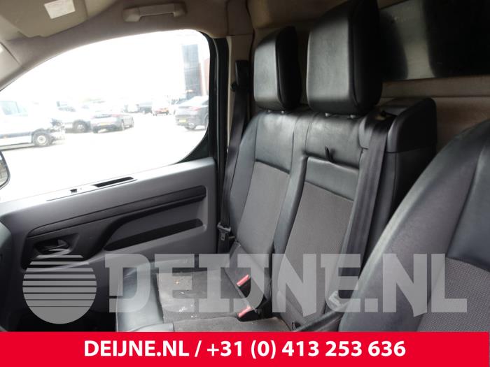Peugeot Expert 2.0 Blue HDi 180 16V Sloopvoertuig (2019, Zwart)