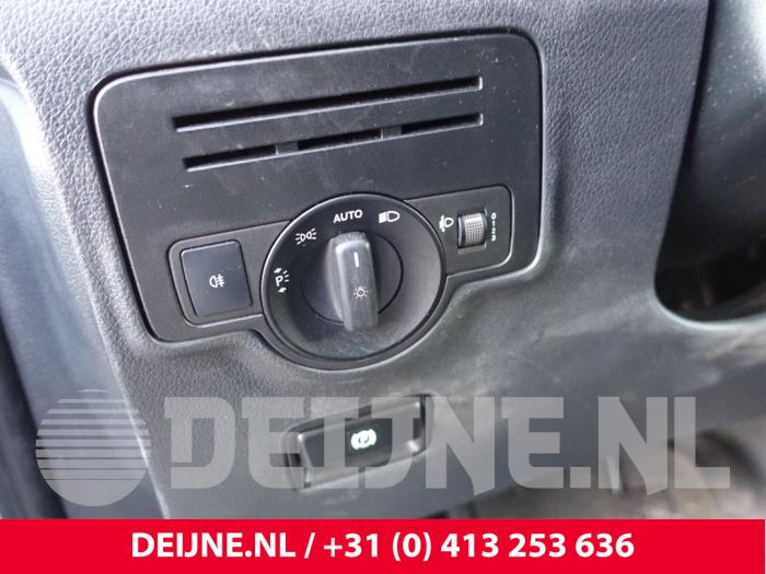 Mercedes Vito 14- Sloopvoertuig (2016, Wit)