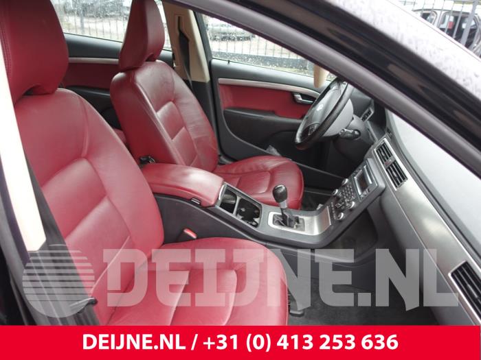 Volvo V70 2.0 D 16V Sloopvoertuig (2008, Zwart)