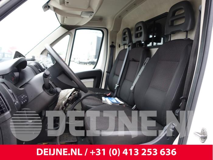 Peugeot Boxer 2.0 BlueHDi 130 Sloopvoertuig (2019, Wit)