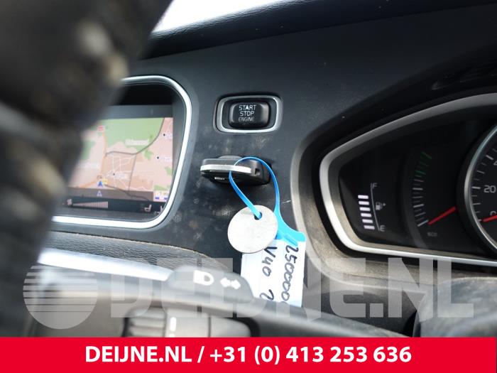 Volvo V40 Cross Country 1.5 T3 16V Geartronic Sloopvoertuig (2017, Blauw)