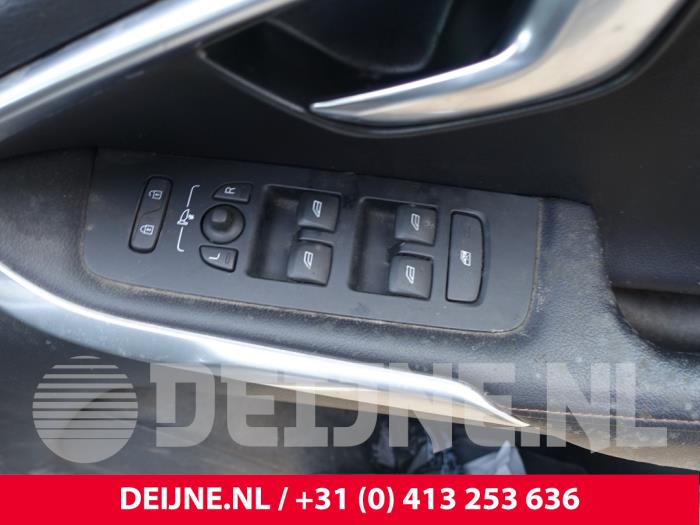 Volvo V40 Cross Country 1.5 T3 16V Geartronic Sloopvoertuig (2017, Blauw)