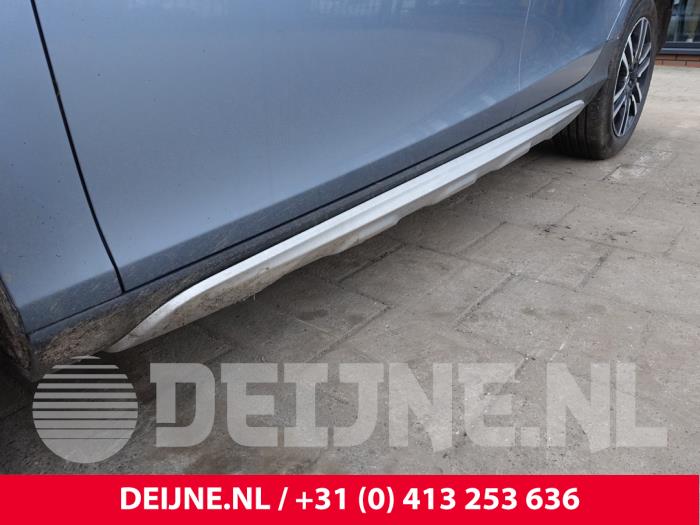 Volvo V40 Cross Country 1.5 T3 16V Geartronic Sloopvoertuig (2017, Blauw)