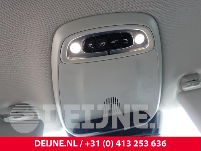 Volvo V40 Cross Country 1.5 T3 16V Geartronic Sloopvoertuig (2017, Blauw)