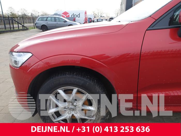 Volvo XC60 II 2.0 D4 16V AWD Sloopvoertuig (2019, Rood)