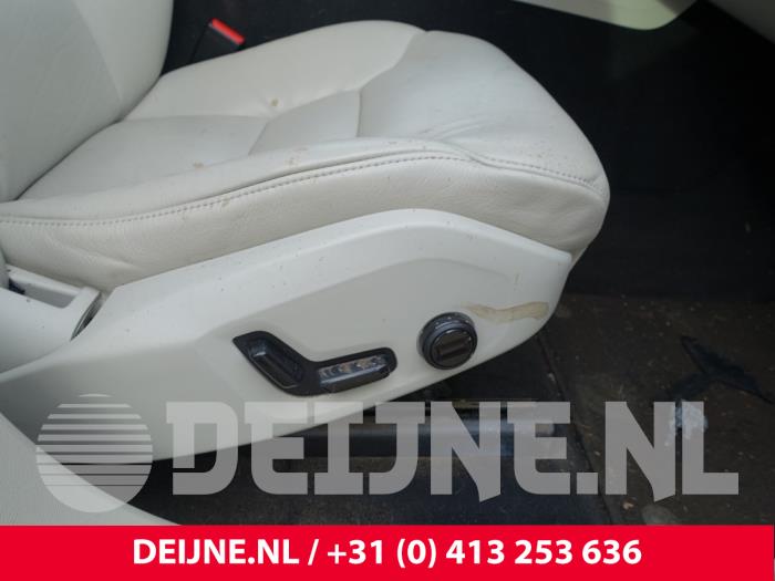 Volvo XC60 II 2.0 D4 16V AWD Sloopvoertuig (2019, Rood)