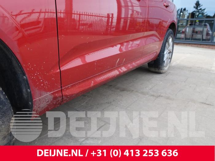 Volvo XC60 II 2.0 D4 16V AWD Sloopvoertuig (2019, Rood)