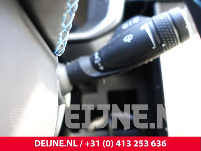 Lynk & Co 01 1.5 PHEV Sloopvoertuig (2022, Zwart)