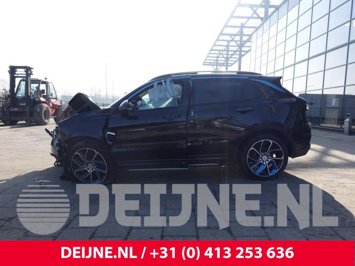 Lynk & Co 01 1.5 PHEV Sloopvoertuig (2022, Zwart)