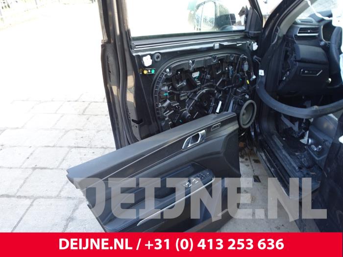 Lynk & Co 01 1.5 PHEV Sloopvoertuig (2022, Zwart)