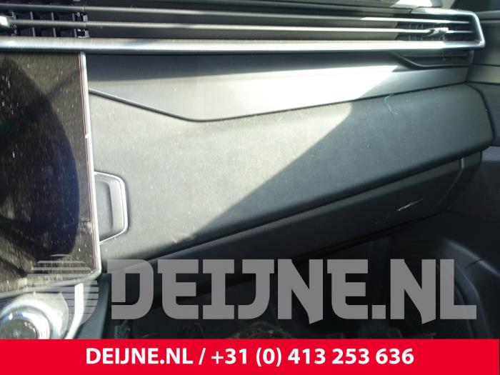 Lynk & Co 01 1.5 PHEV Sloopvoertuig (2022, Zwart)